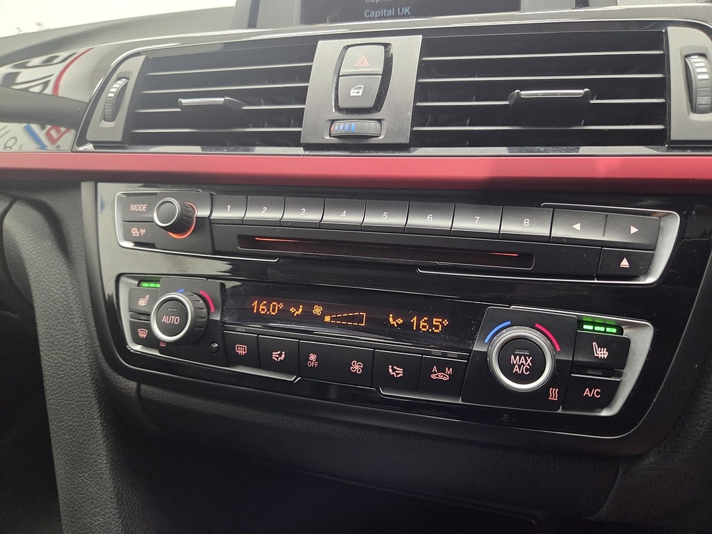 BMW 4 Series Gran Coupe 3L Luxury Grey #25