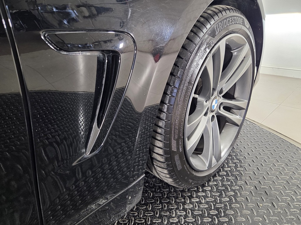 BMW 4 Series Gran Coupe 3L Luxury Grey #35