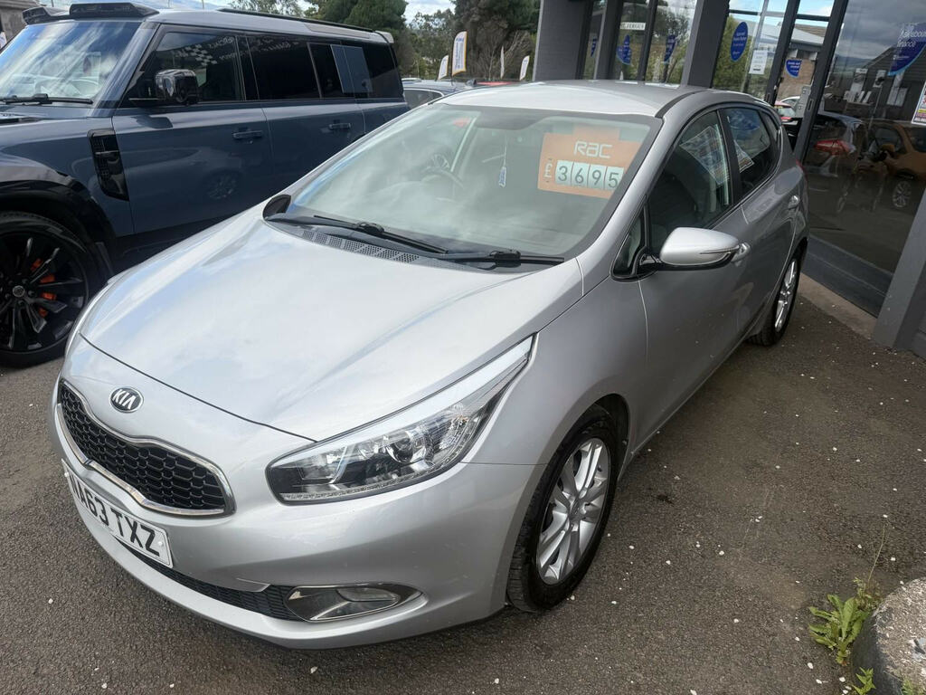 Kia Ceed 2014 1.6 Crdi Ecodynamics 2 Hatchback M Red #2