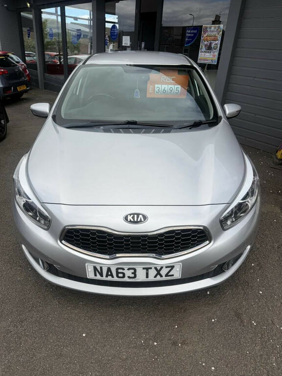 Kia Ceed 2014 1.6 Crdi Ecodynamics 2 Hatchback M Red #8