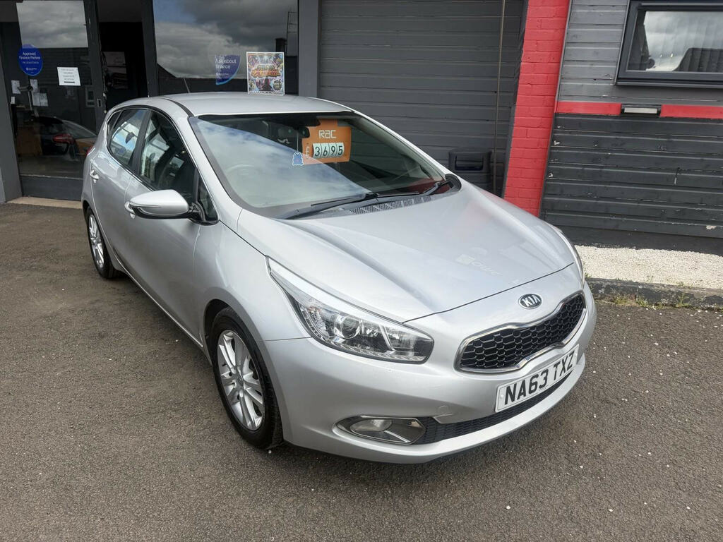 Kia Ceed 2014 1.6 Crdi Ecodynamics 2 Hatchback M Red #3