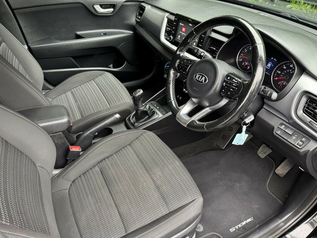 Kia Stonic Maxx White #13