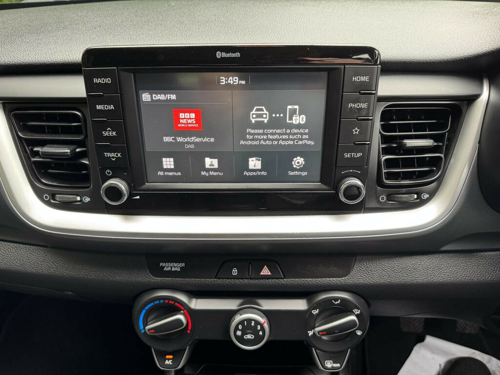 Kia Stonic Maxx White #16