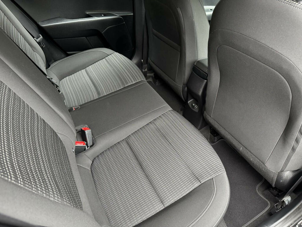 Kia Stonic Maxx White #12