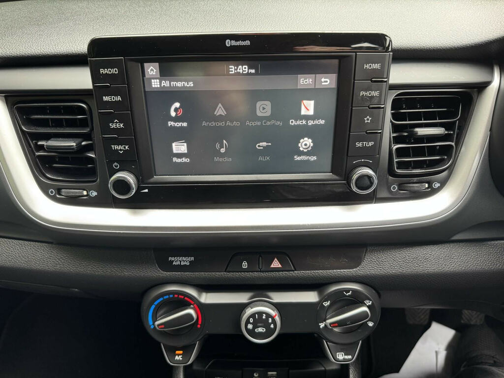 Kia Stonic Maxx White #17