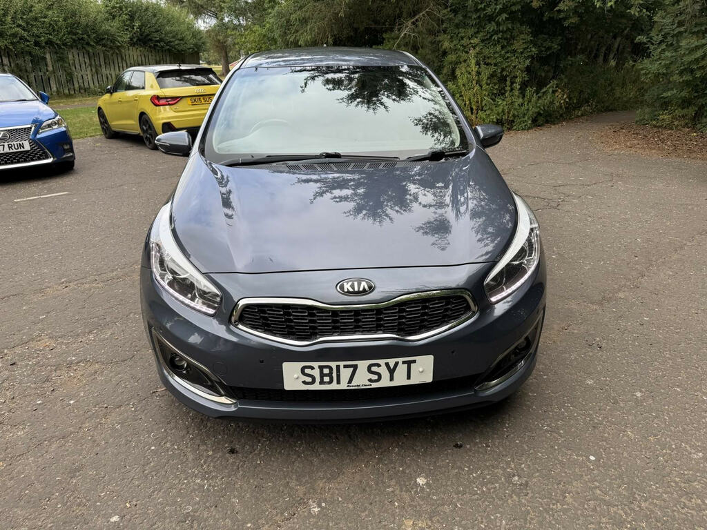 Kia Ceed 1.6 Crdi Isg 2 Red #2