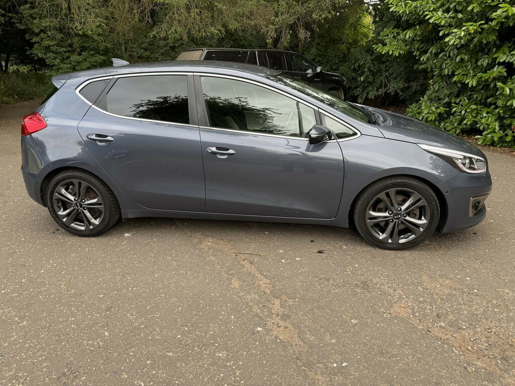 Kia Ceed 1.6 Crdi Isg 2 Red #3
