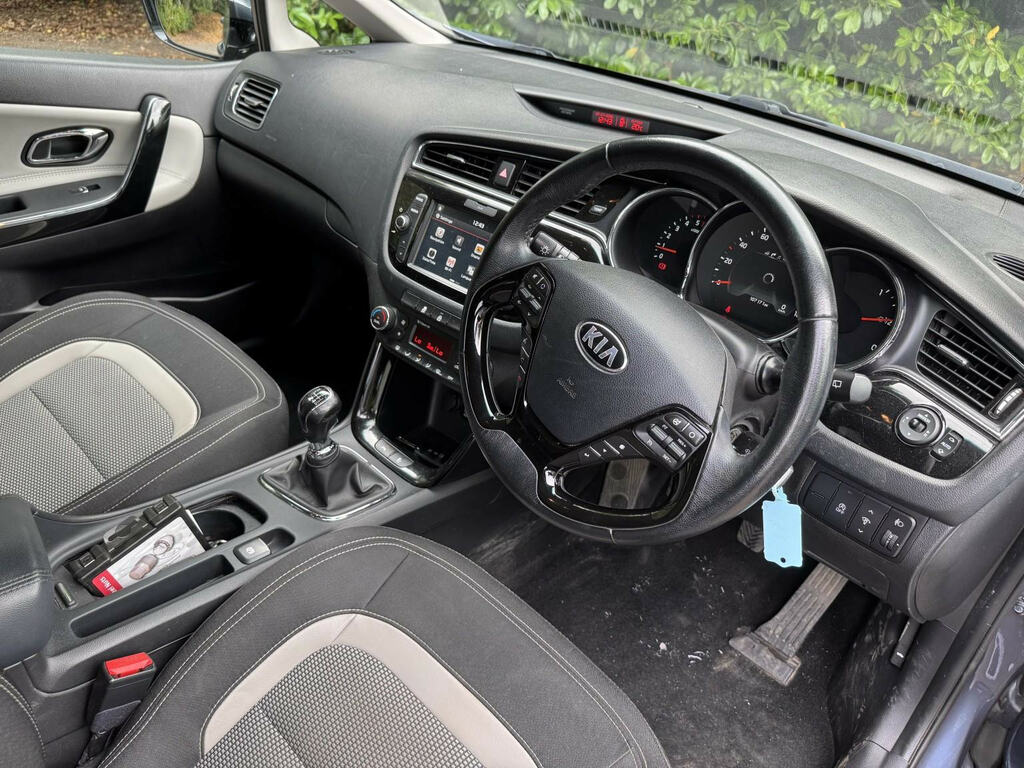 Kia Ceed 1.6 Crdi Isg 2 Red #14