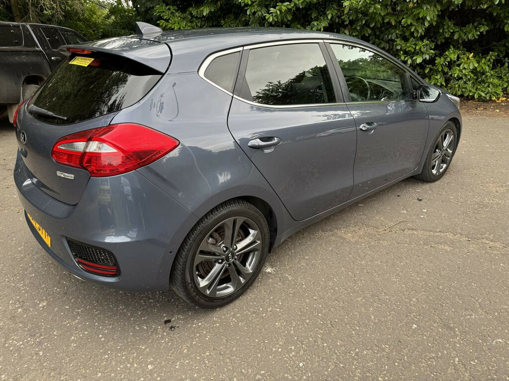 Kia Ceed 1.6 Crdi Isg 2 Red #4