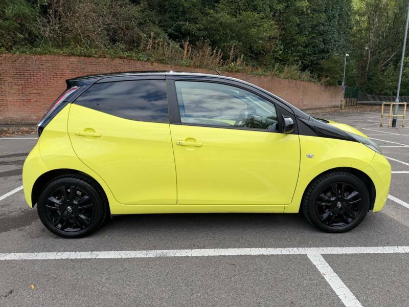 Toyota Aygo Hatchback Red #7
