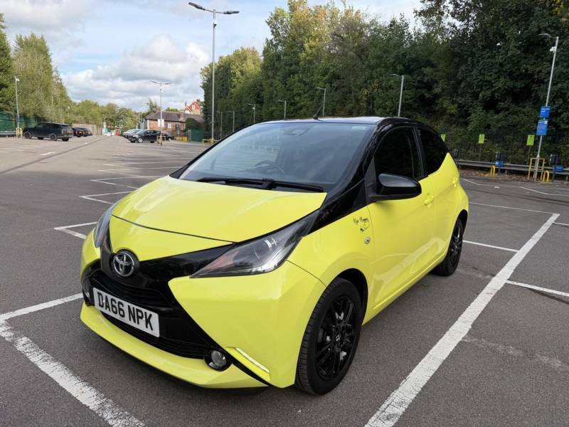 Toyota Aygo 1.0 Vvt-i X-cite 3 Yellow Bi-tone X-shift Euro 6 5 Yellow #3