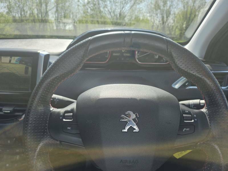 Peugeot 2008 2008 Gt Line Puretech Ss Red #33