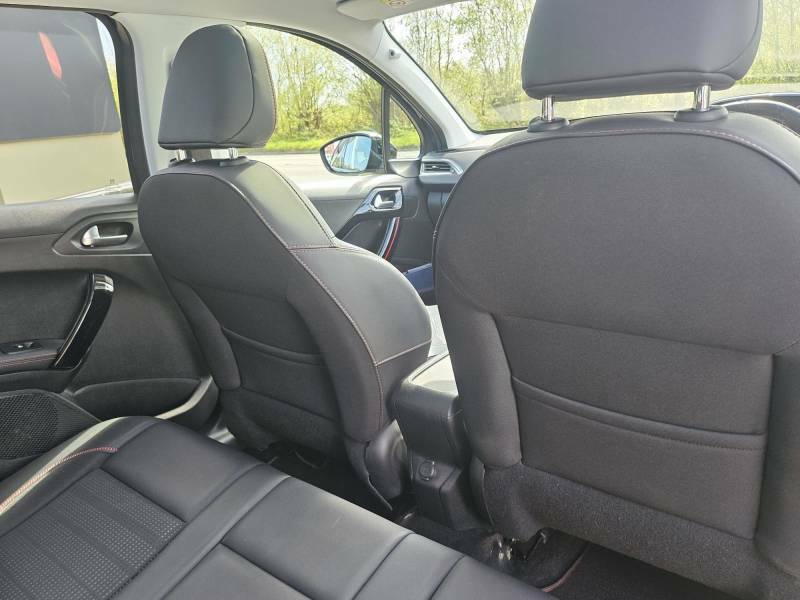 Peugeot 2008 2008 Gt Line Puretech Ss Red #17