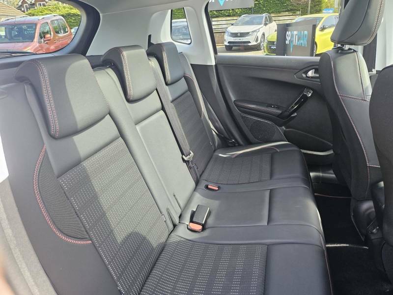 Peugeot 2008 2008 Gt Line Puretech Ss Red #19