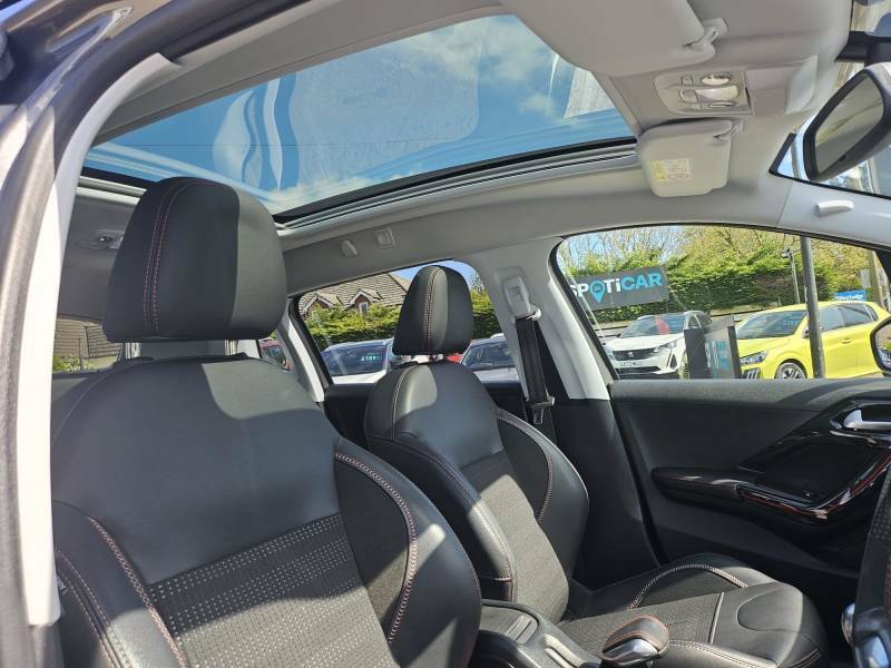 Peugeot 2008 2008 Gt Line Puretech Ss Red #14