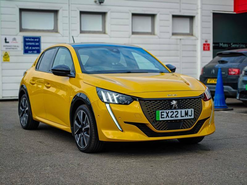 Peugeot e-208 100Kw Gt Premium 50Kwh Yellow