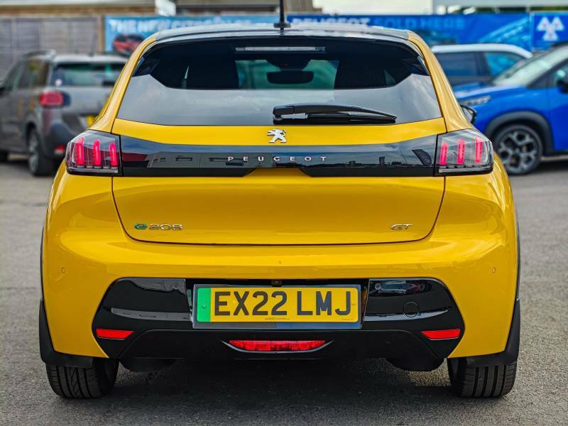 Peugeot e-208 100Kw Gt Premium 50Kwh Yellow #4