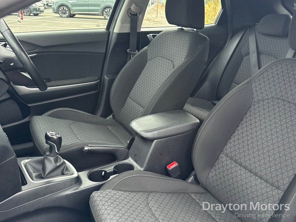 Kia Xceed 1.6 Crdi Isg 48V 3 #29