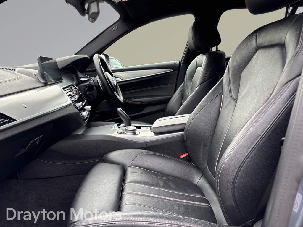 BMW 5 Series Se Blue #10