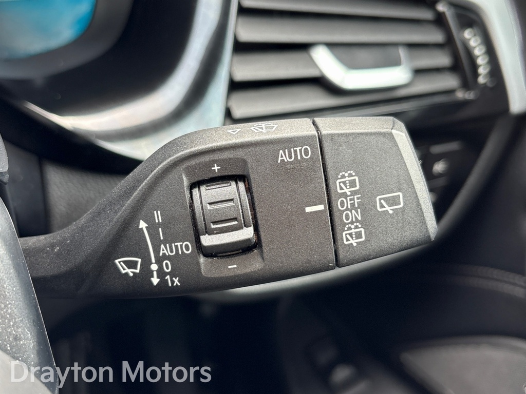 BMW 5 Series Se Blue #29