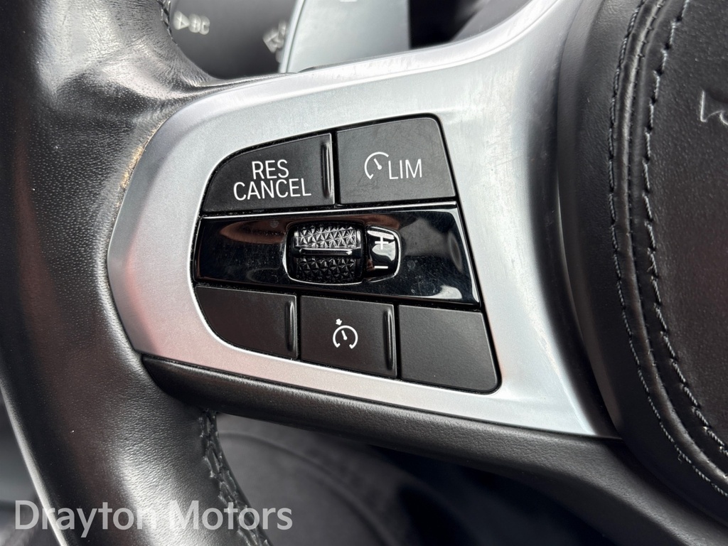 BMW 5 Series Se Blue #16