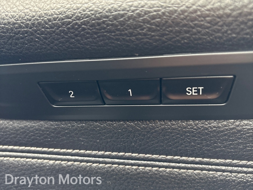 BMW 5 Series Se Blue #43