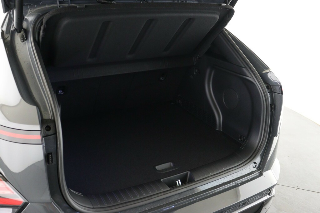 Hyundai Kona Ultimate White #8