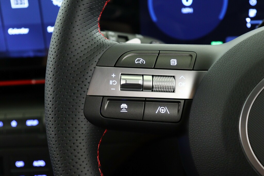 Hyundai Kona Ultimate White #25