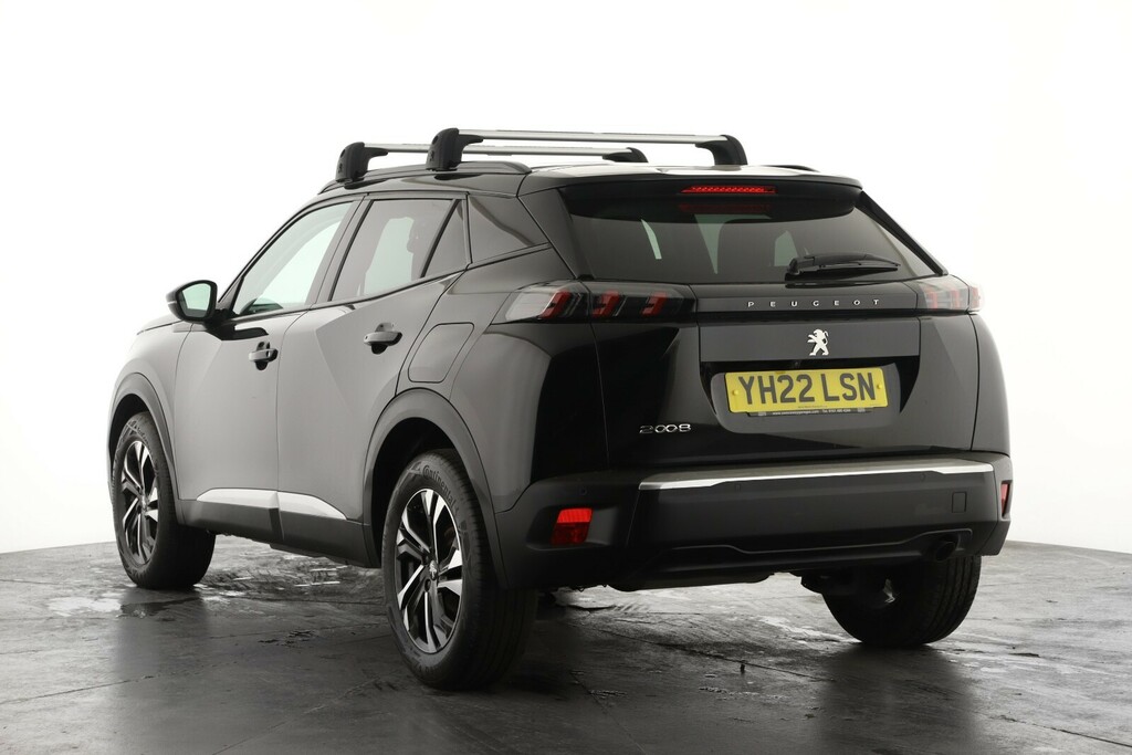 Peugeot 2008 Puretech Active Premium White #8