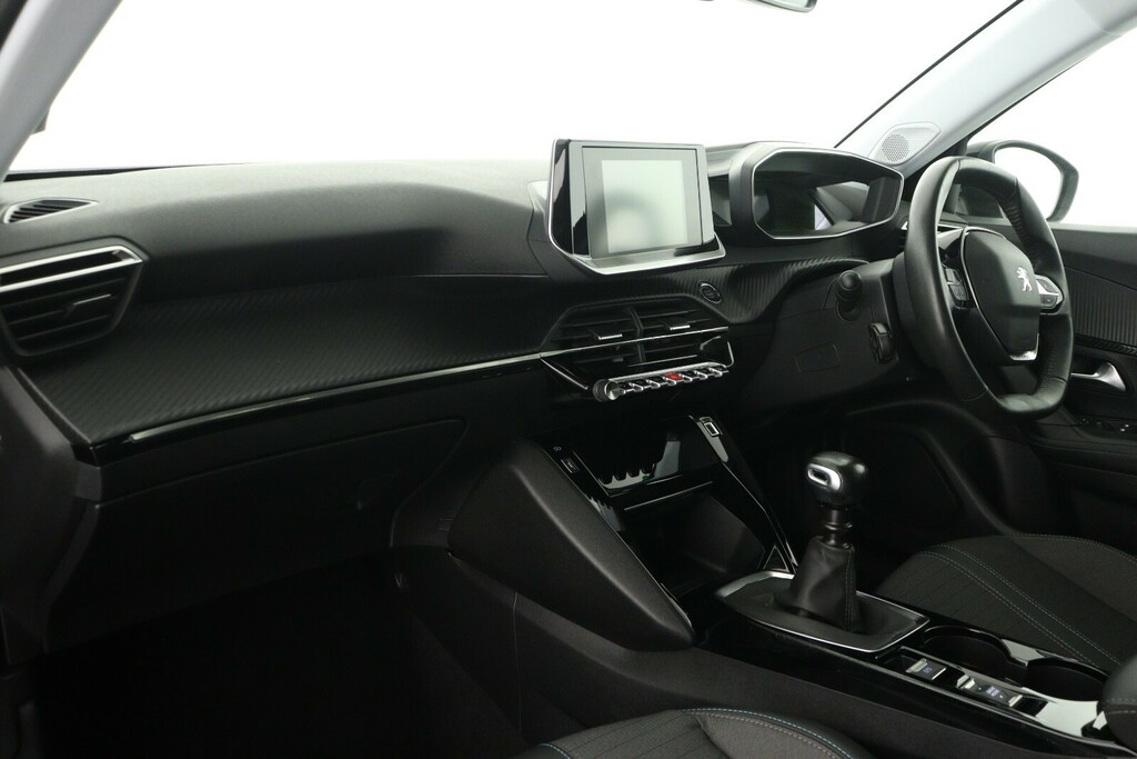 Peugeot 2008 Puretech Active Premium White #14