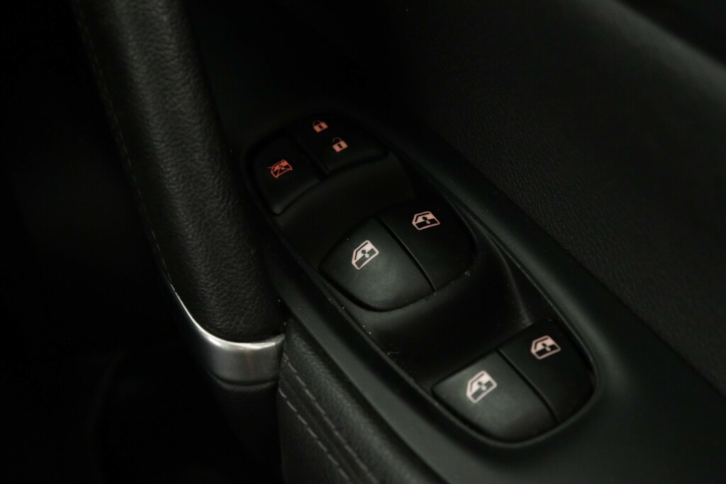 Nissan Qashqai Acenta Premium Grey #29
