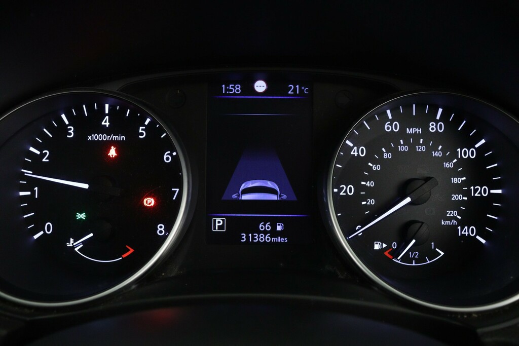 Nissan Qashqai Acenta Premium Grey #31