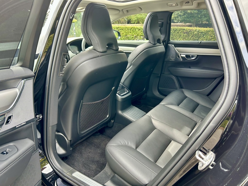Volvo V90 T6 Plus Dark Black #21