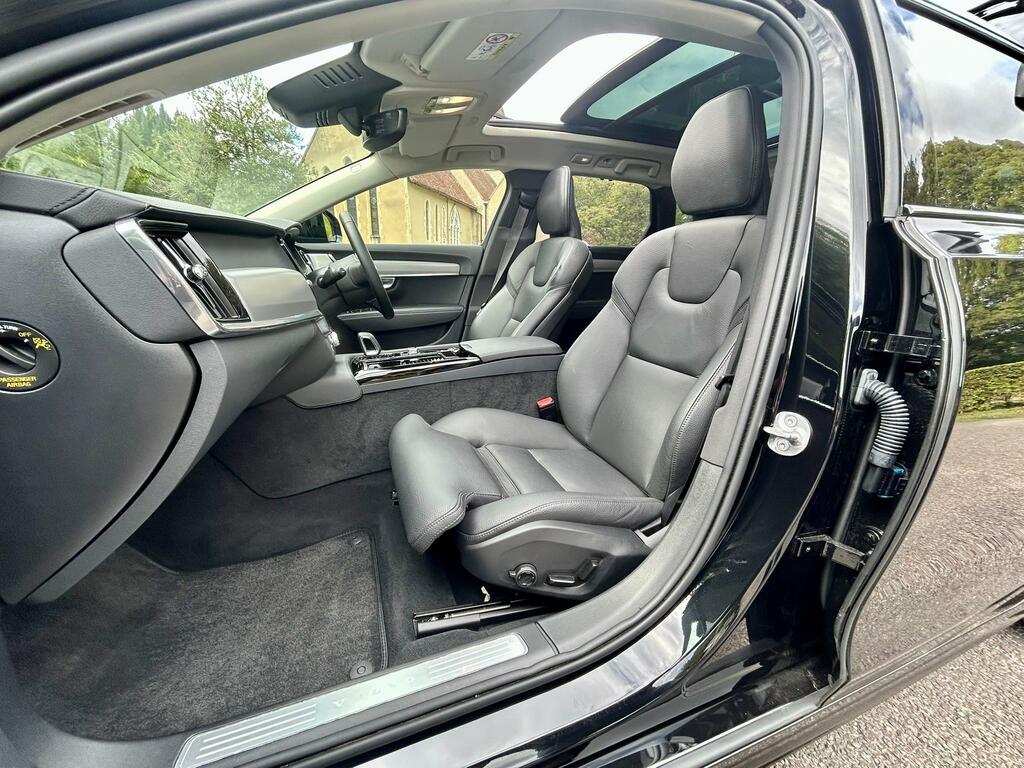 Volvo V90 T6 Plus Dark Black #24