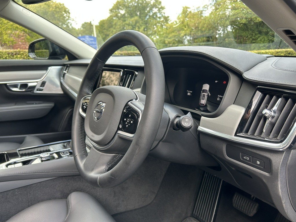 Volvo V90 T6 Plus Dark Black #30