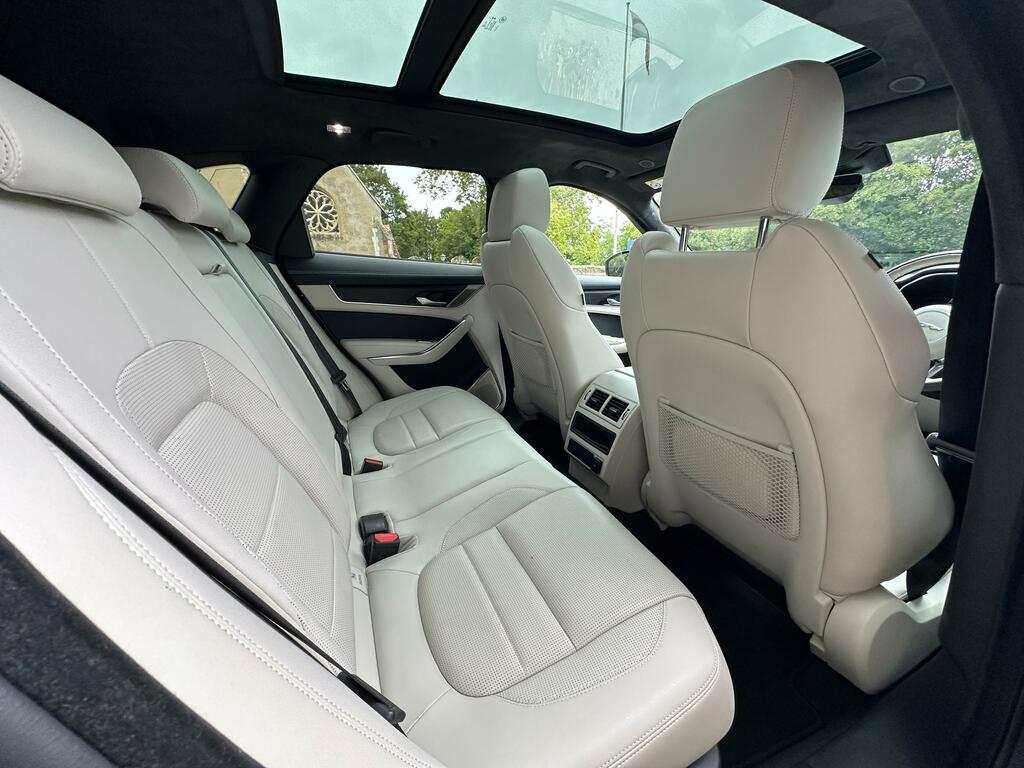 Jaguar F-Pace 2.0 P400e R-dynamic Black Awd Black #26