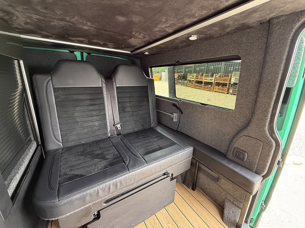 Volkswagen Transporter 2.0 Tdi T30 Bluemotion Tech Highline Panel Van Blue #8
