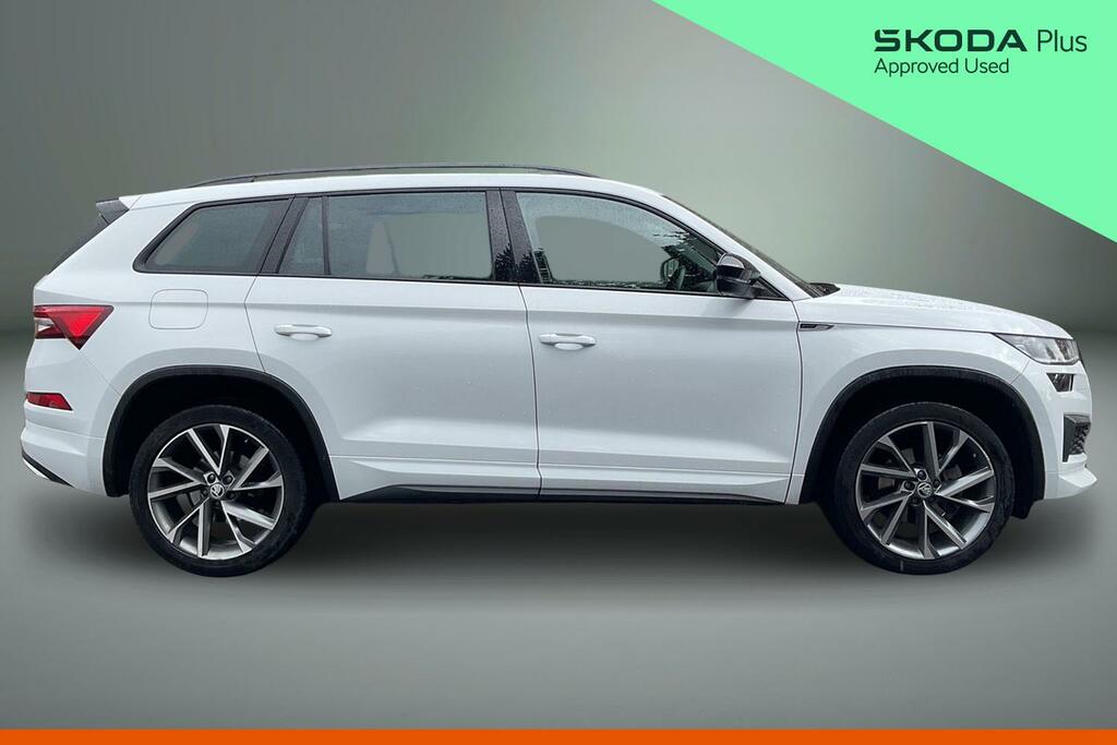 Skoda Kodiaq 1.5 Tsi Sport Line Dsg 7 Seat White #4
