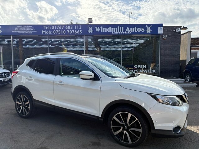 Nissan Qashqai Dig-t Tekna Suv White