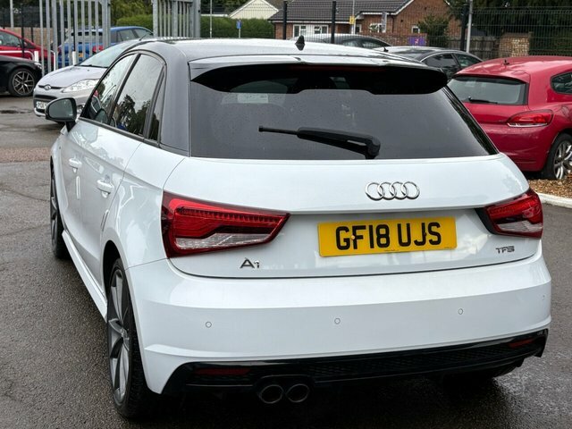 Audi A1 Tfsi Black Edition Sportback GF18UJS White #5