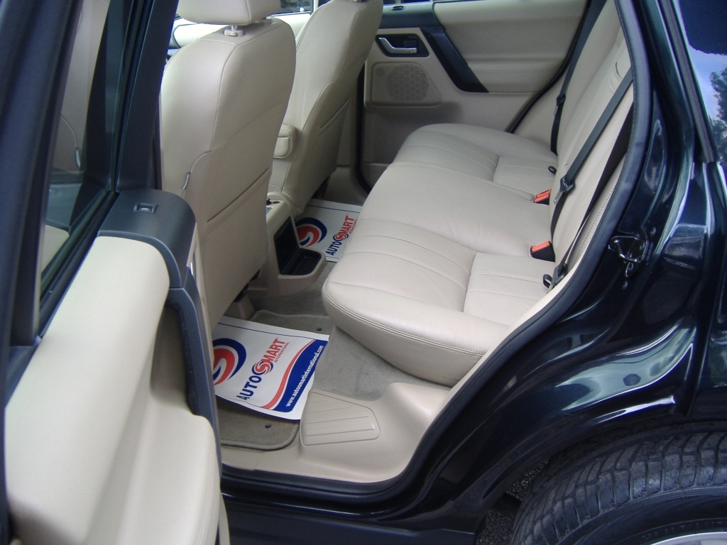 Land Rover Freelander 2 .2 Sd4 Hse Black #6