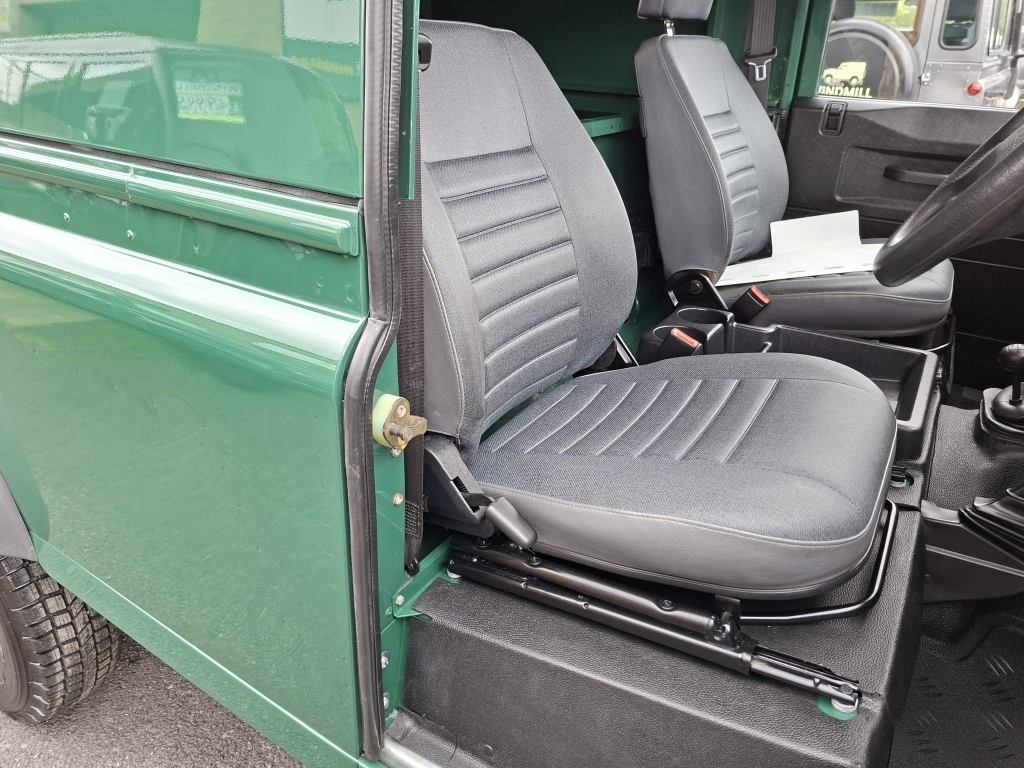 Land Rover Defender 110 110 Td5 Td5 Green #13