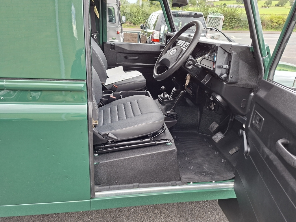 Land Rover Defender 110 110 Td5 Td5 Green #12