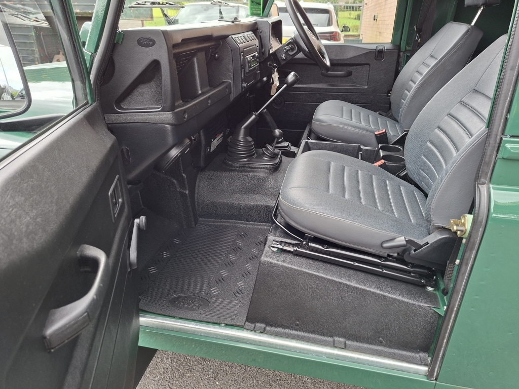 Land Rover Defender 110 110 Td5 Td5 Green #5