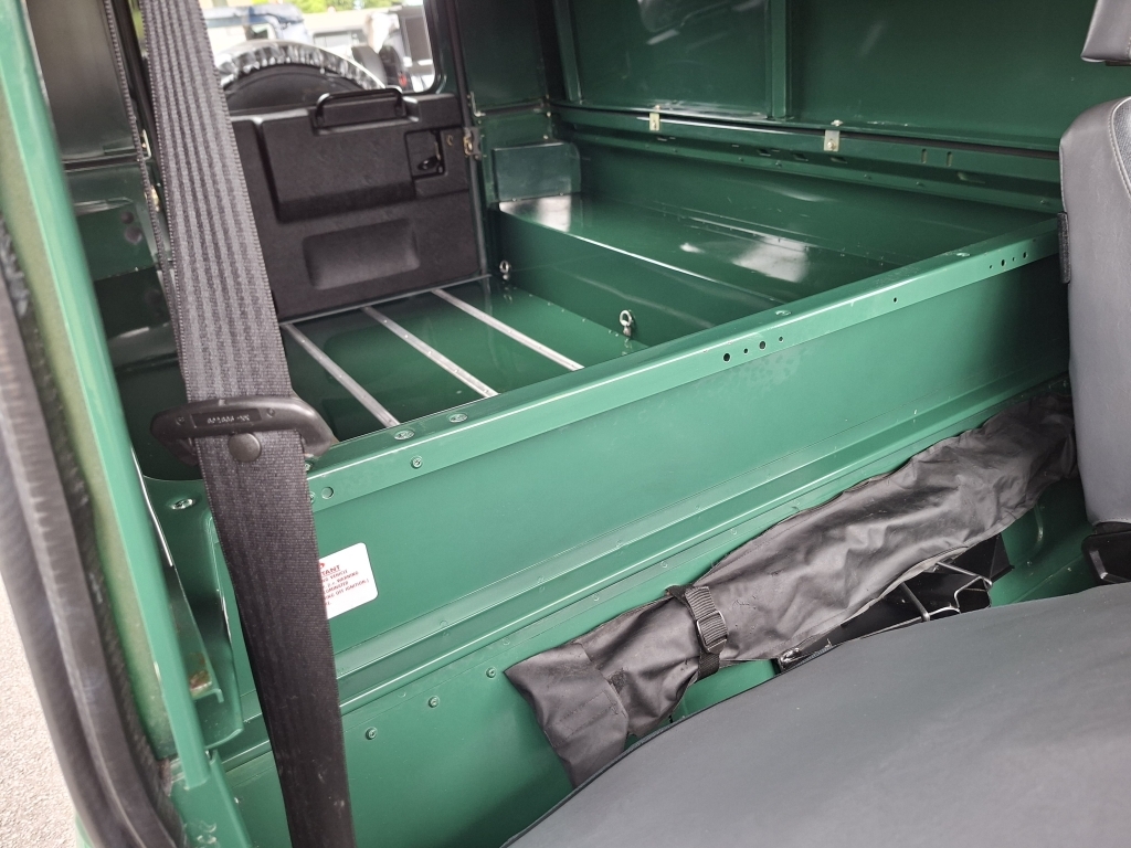 Land Rover Defender 110 110 Td5 Td5 Green #16