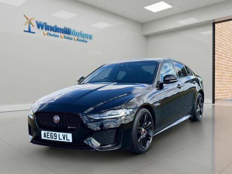 Jaguar XE 2.0 P250i R-dynamic AE69LVL Black #5