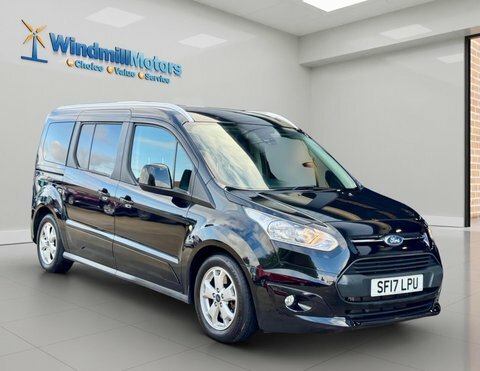 Ford Grand Tourneo Connect 1.5 Tdci Titanium Black