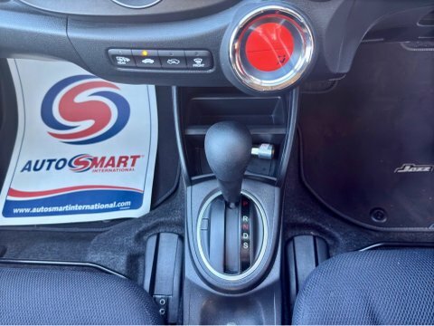Honda Jazz 1.3H Ima Hs Hatchback White #10