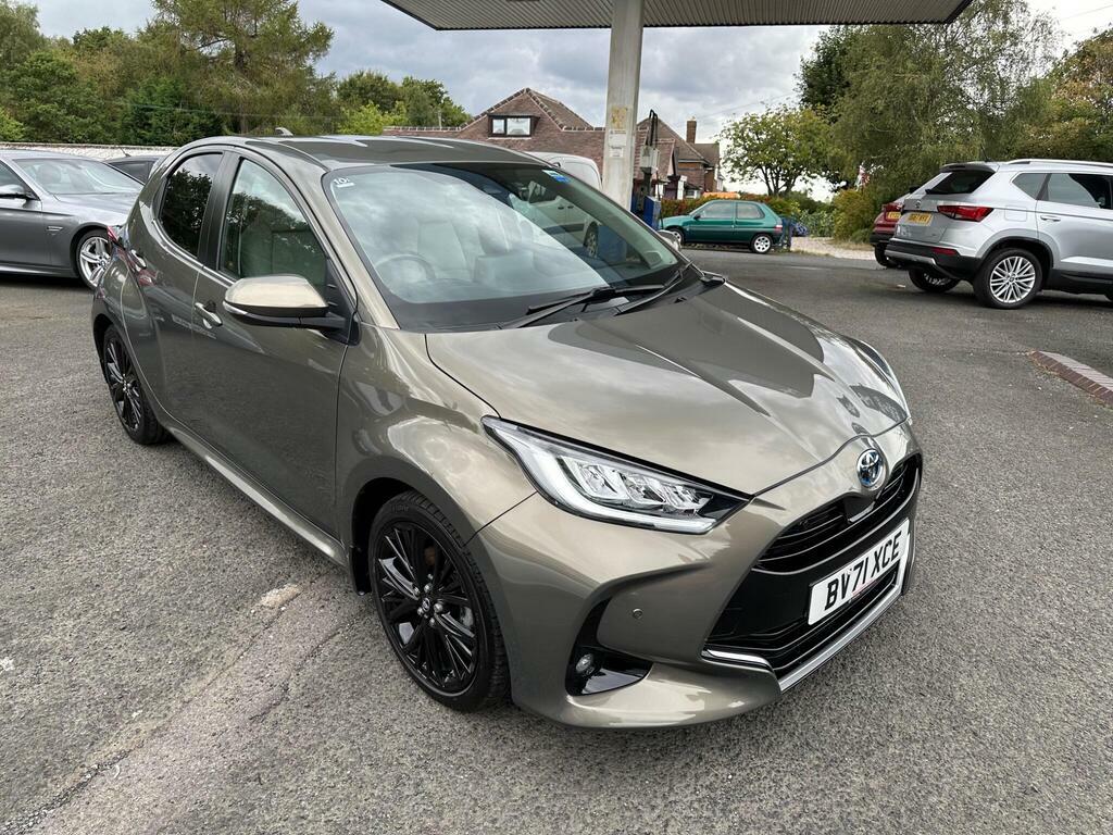 Toyota Yaris 1.5 Vvt-h Excel E-cvt Euro 6 S S Brown