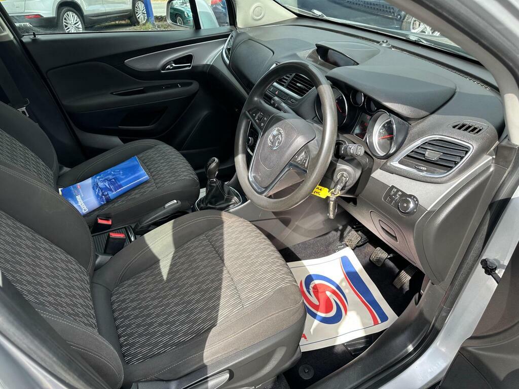 Vauxhall Mokka Hatchback White #9